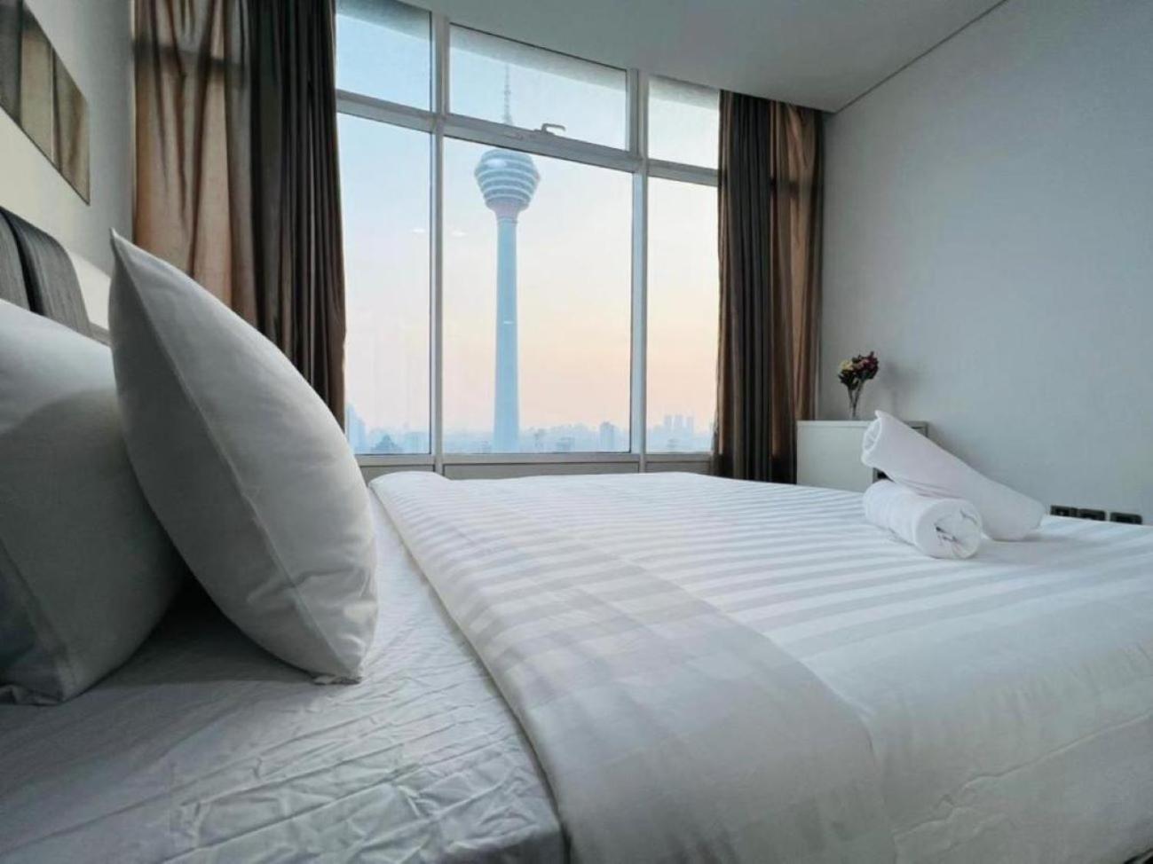 Vortex Suites Klcc By Moonlight Kuala Lumpur Exterior photo