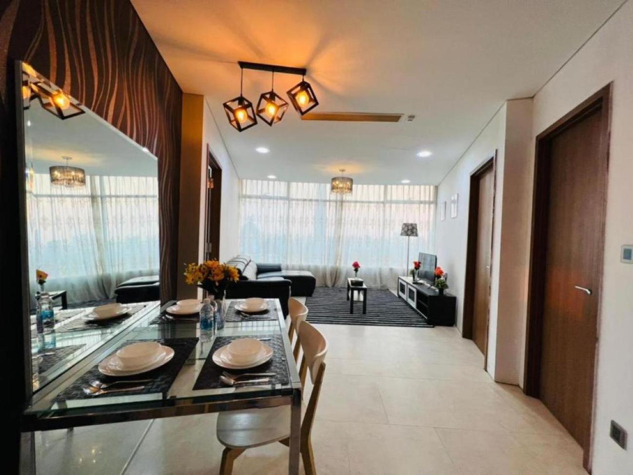 Vortex Suites Klcc By Moonlight Kuala Lumpur Exterior photo